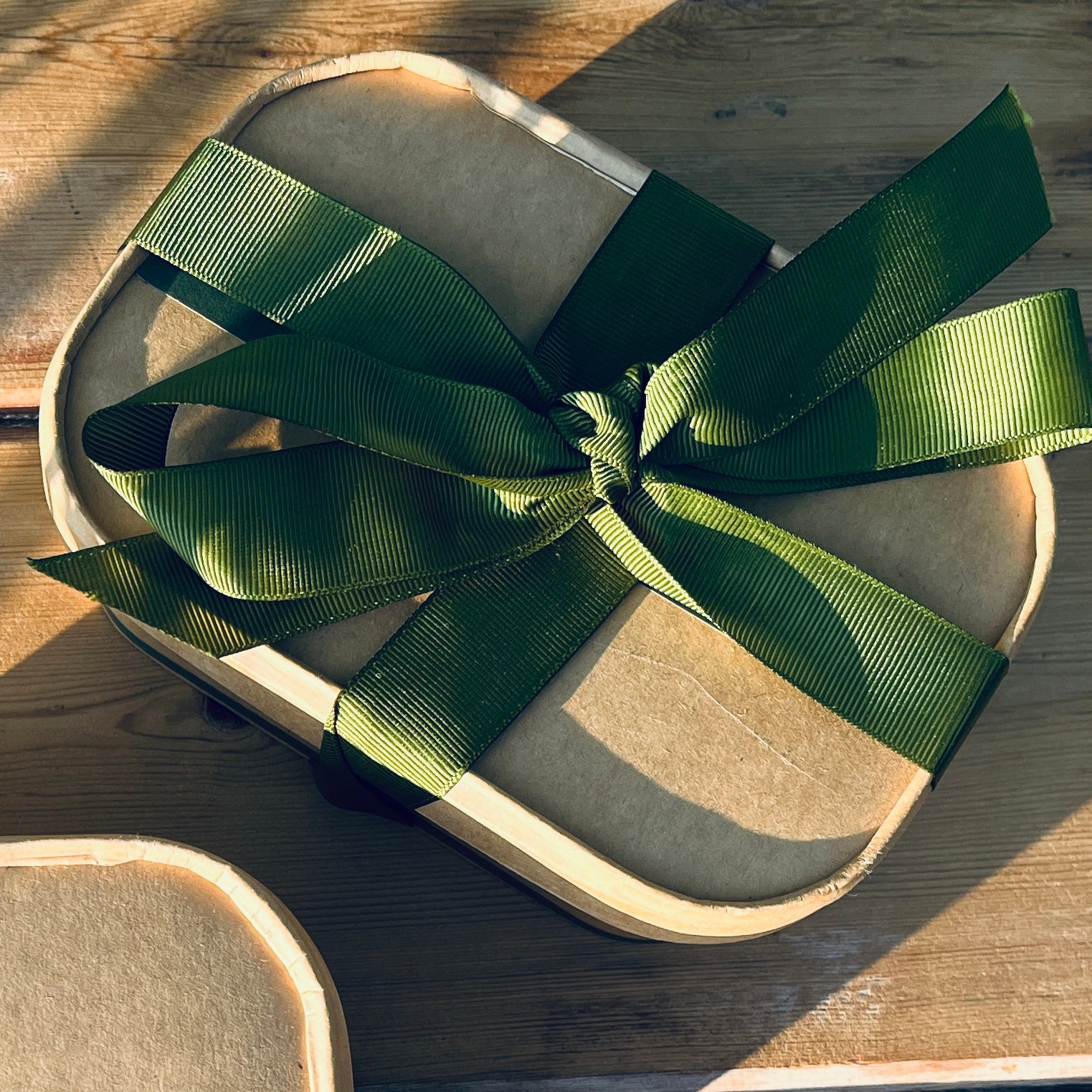 GIFT WRAPPING